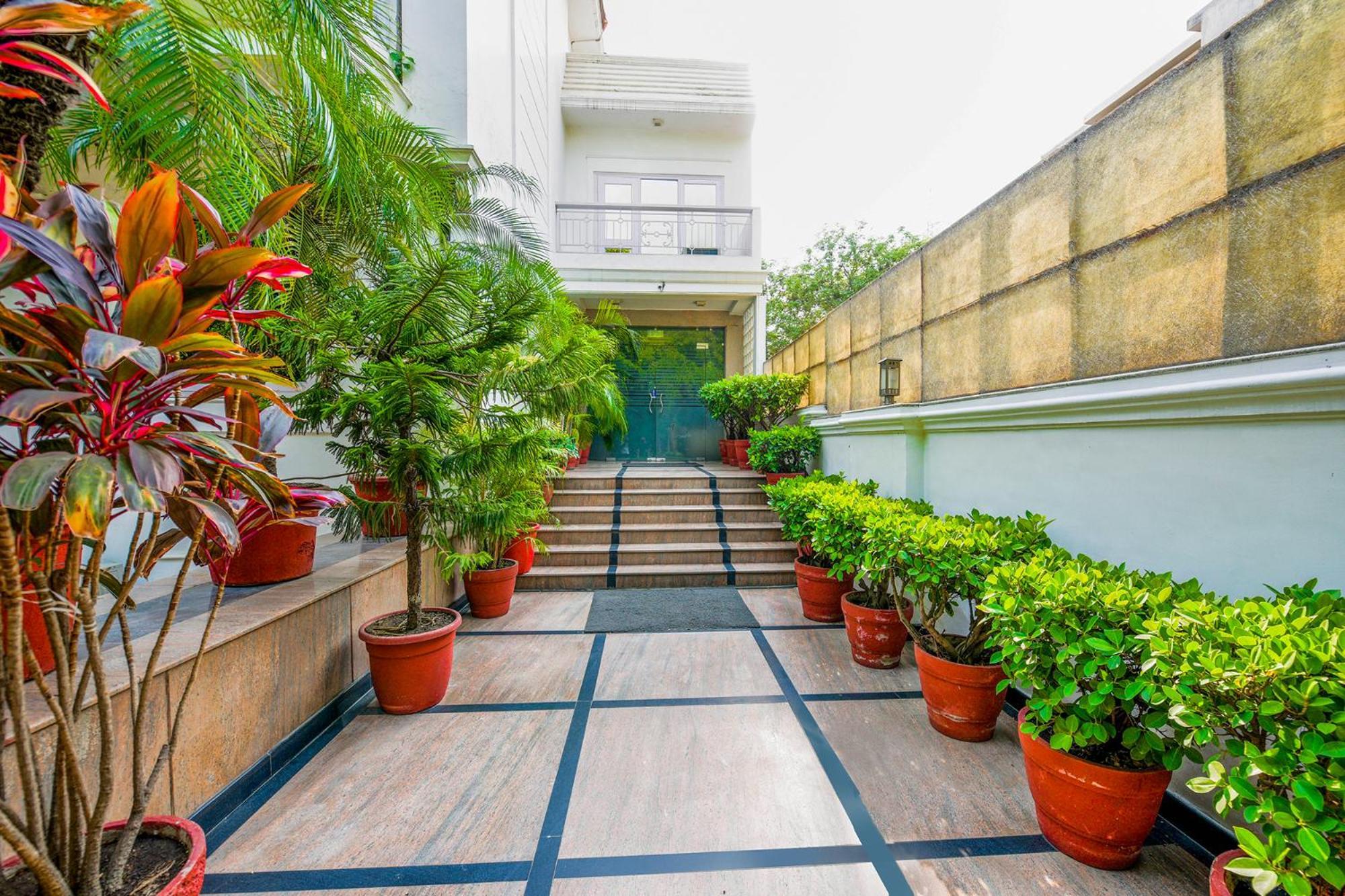 Hotel Exotica Leisure Valley, Gurgaon Extérieur photo