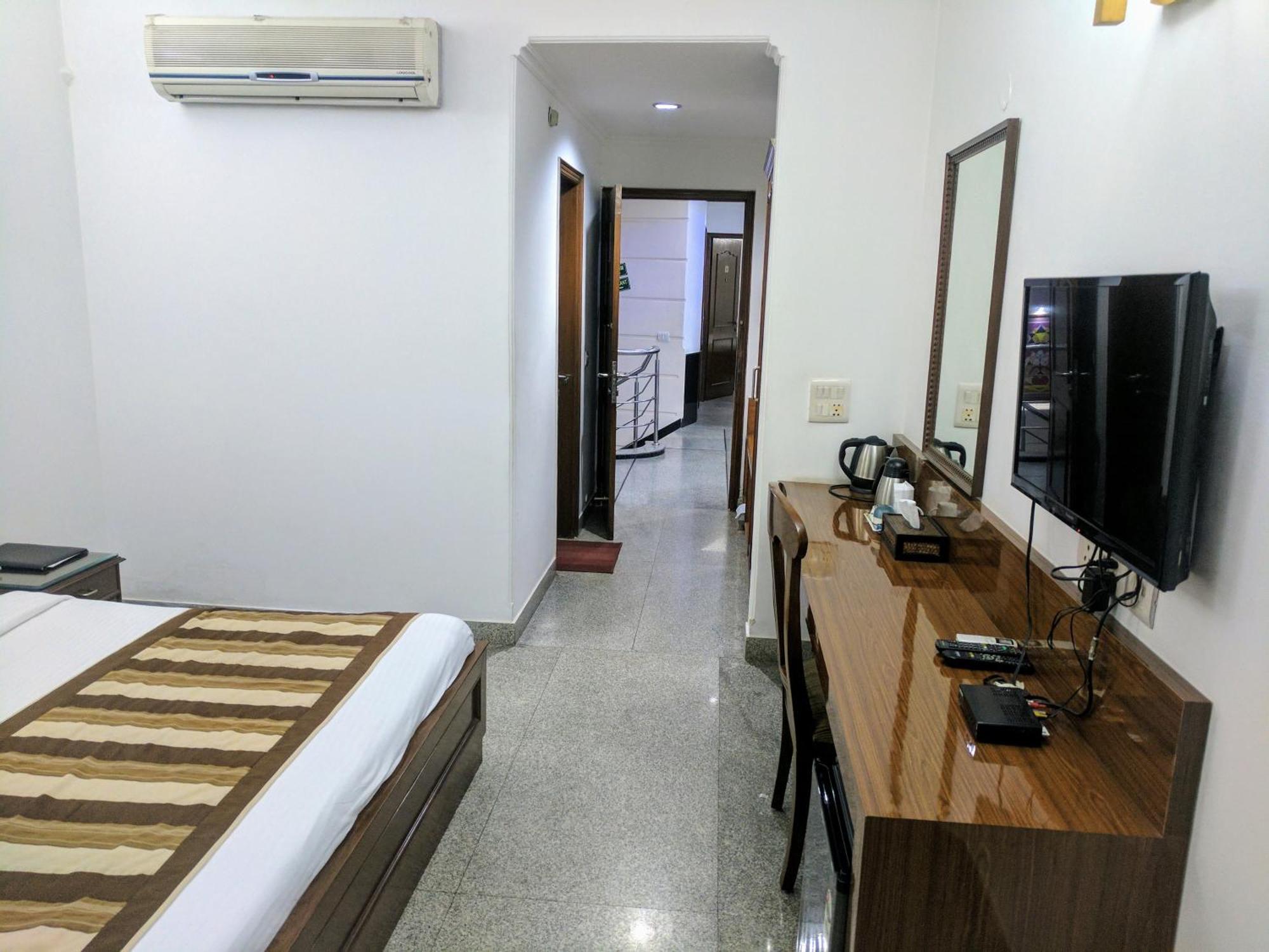 Hotel Exotica Leisure Valley, Gurgaon Extérieur photo